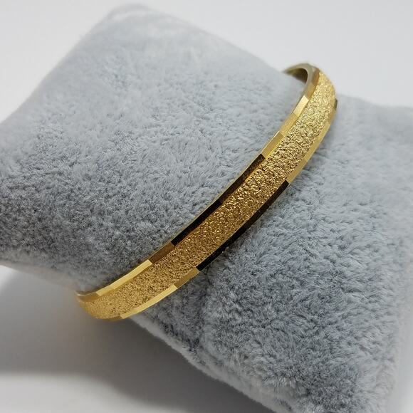 Vintage Monet Gold Plated Textured Bangle Bracelet, Size S, 1970s - Picture 2 of 10